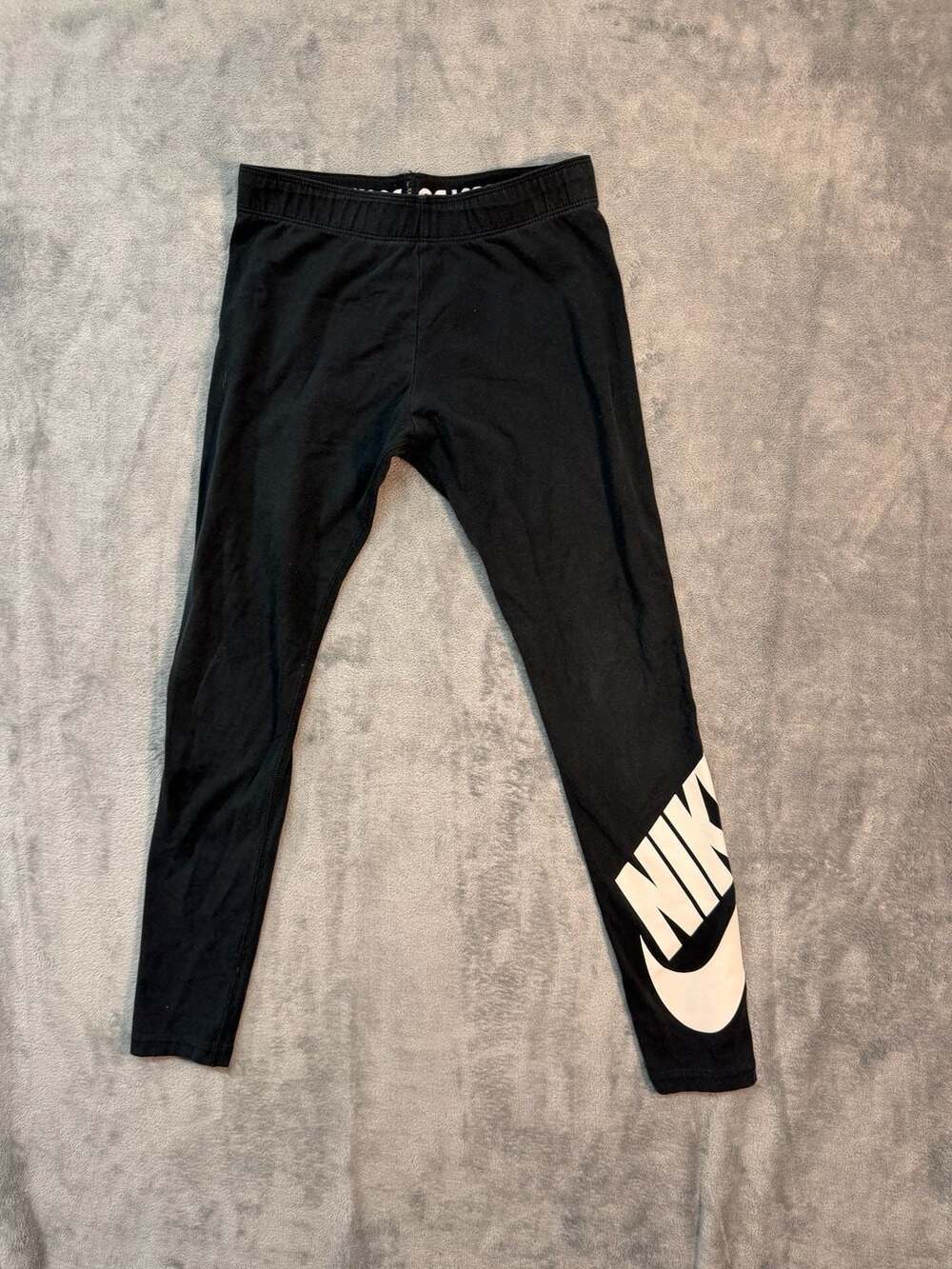 Red Tag Nike Just Do It Leg-A-See Logo Leggings Black Medium 851984-010